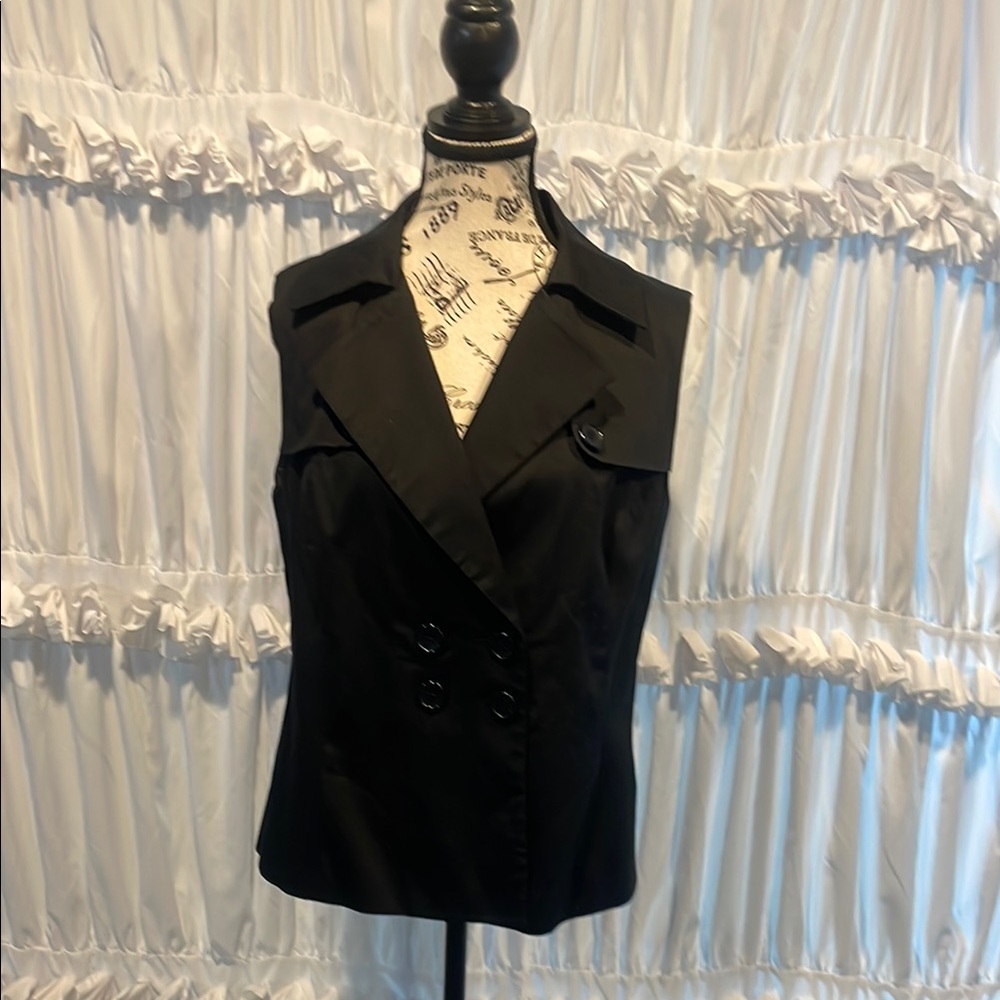 Stylish Black Sleeveless Blazer